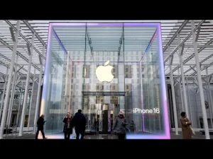 Apple’s AI Shake Up
